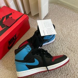 Air Jordan 1 Chicago to UNC